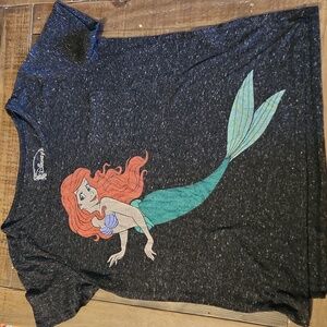 Disney T Shirt Women's Large Black Little Mermaid Ariel Pocket Baby Tee